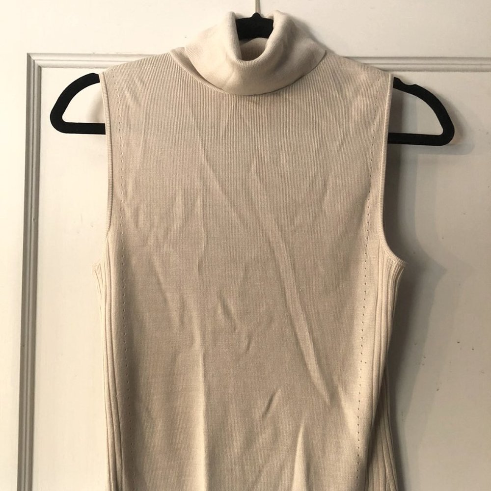 100% Silk Cream/Tan Ann Taylor Turtleneck Tank (M)